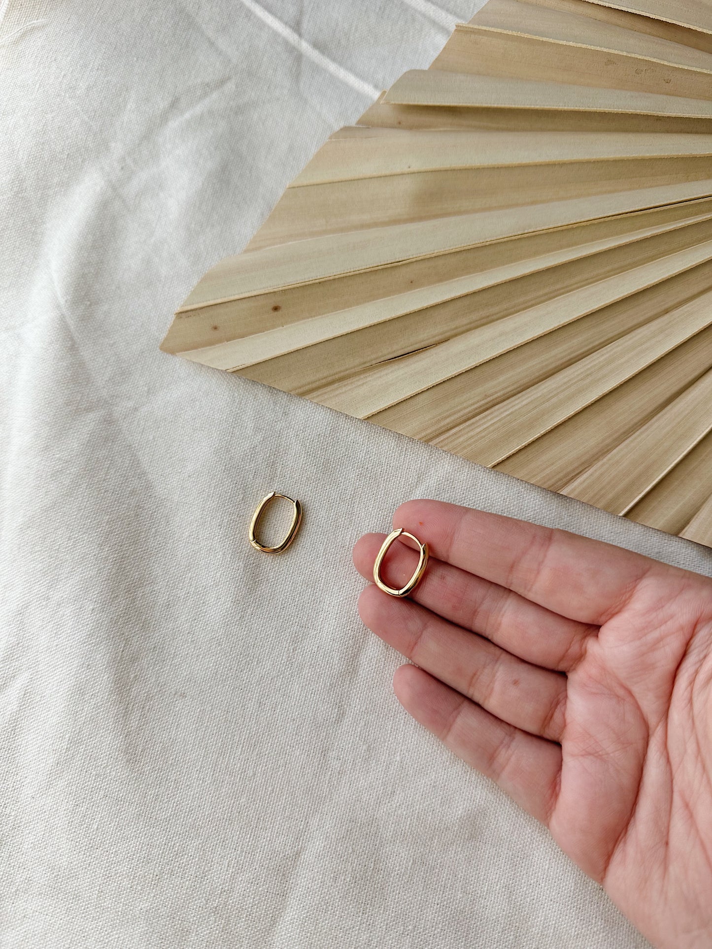 Oval Hoops