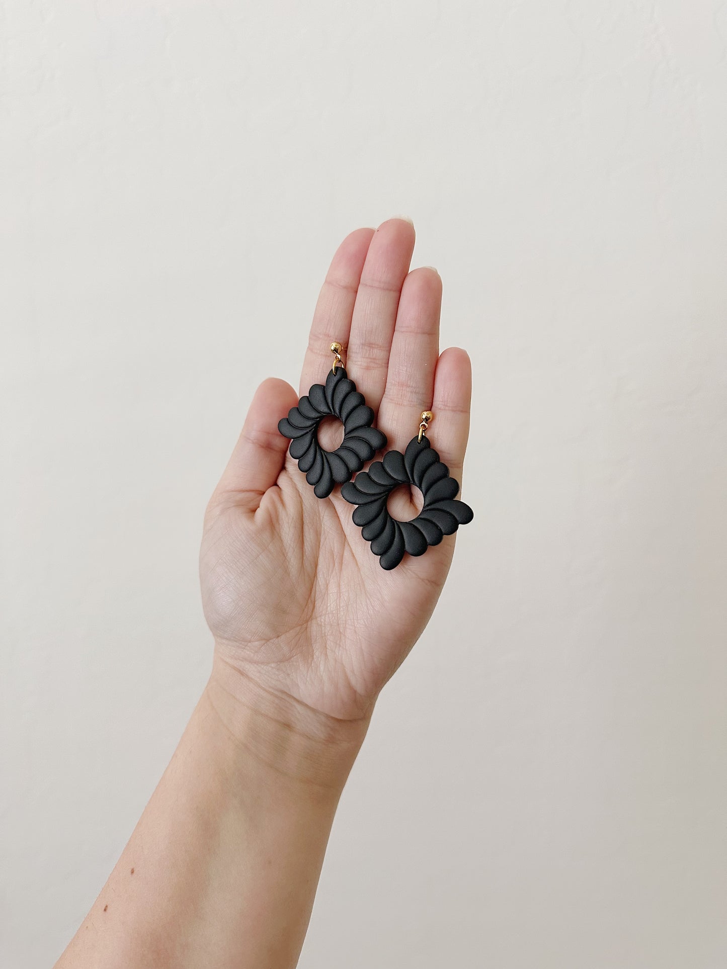 Nina Earrings - Black