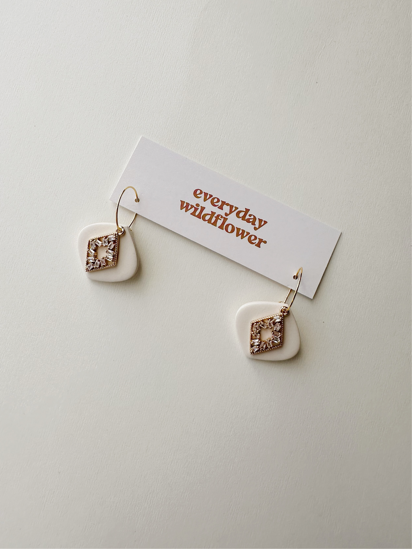 Vivian Earrings - Cream