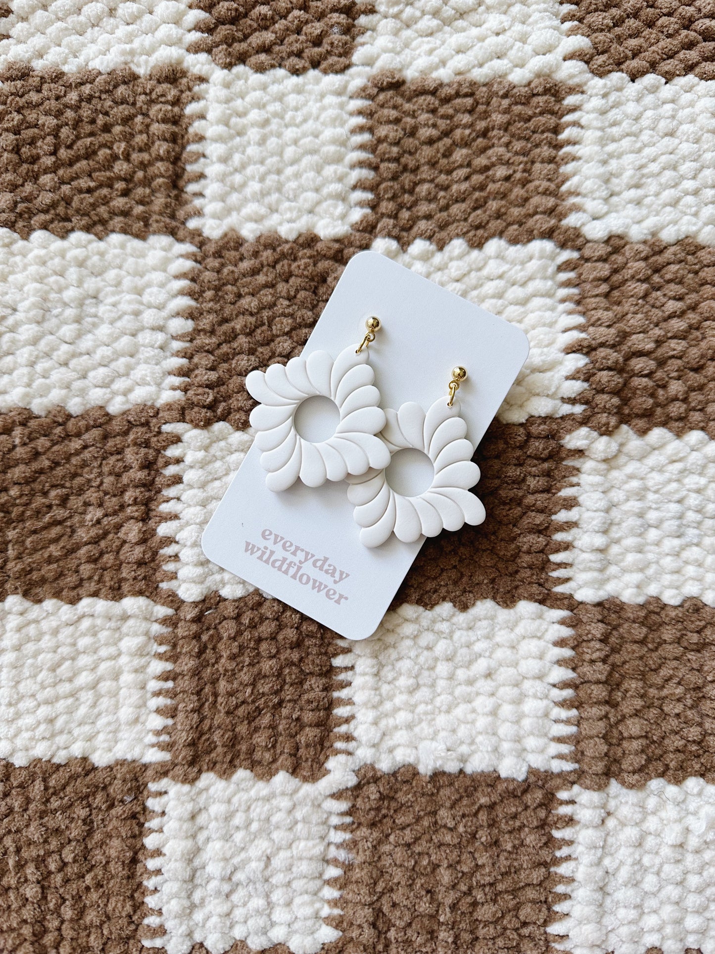 Layla Earrings - Cream