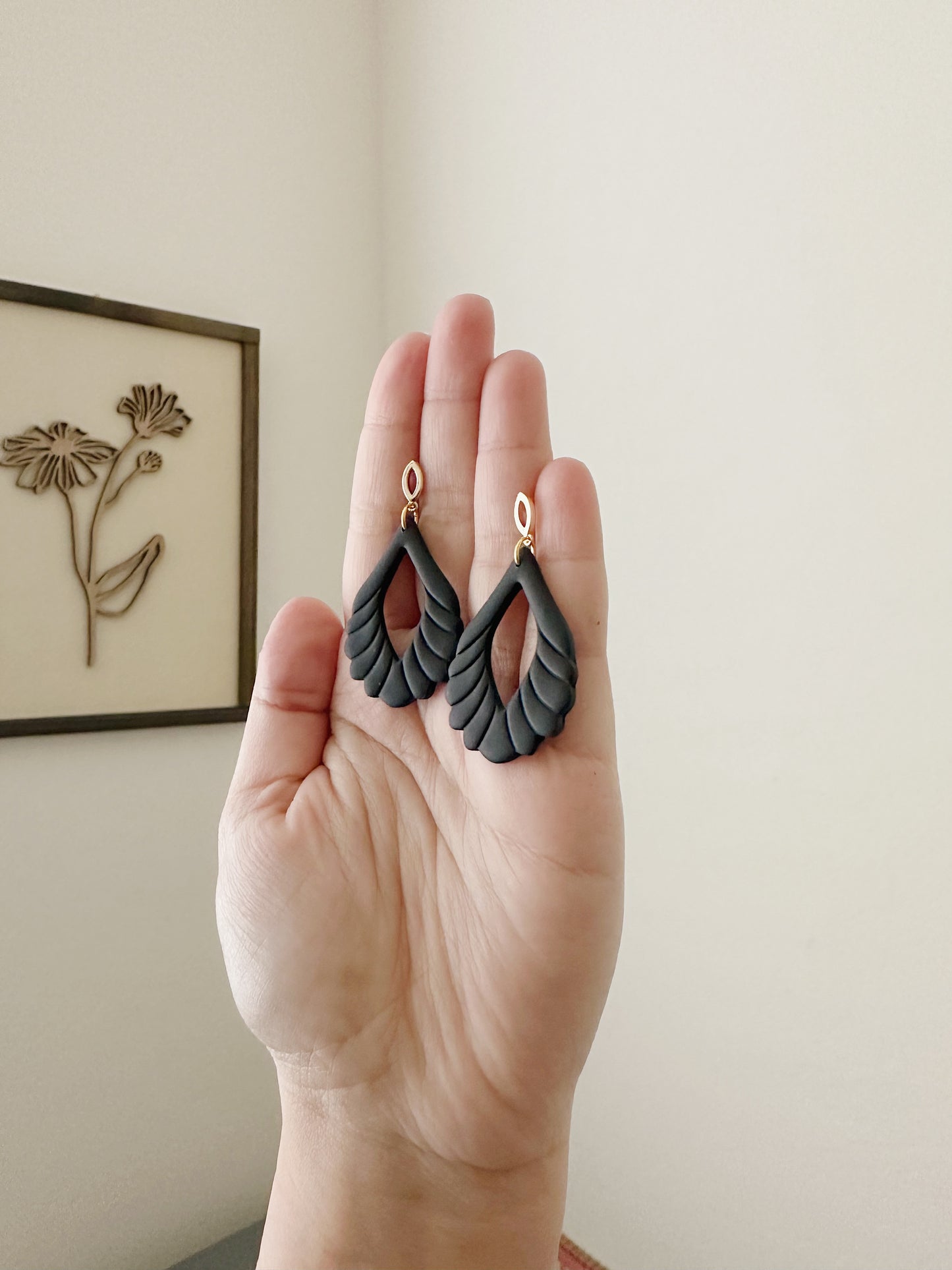 Noelle Earrings - Black