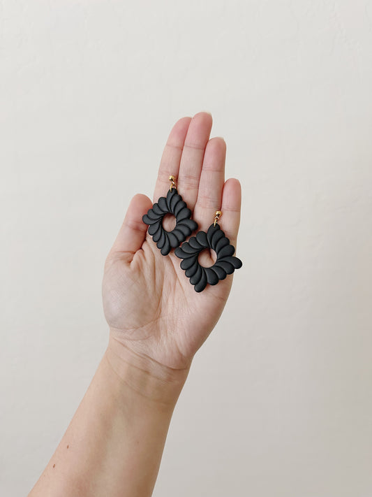 Nina Earrings - Black